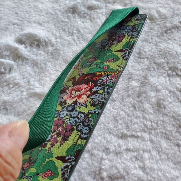 IF V&A Bookaroo Pen Pouch in the Sundour Pheasant Design Green - Picture 4 of 7